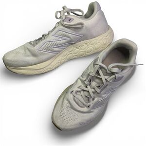 Womens New Balance Fresh Foam 680 V8 Size 9
